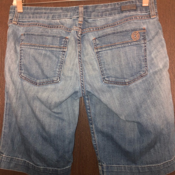 Citizens of Humanity Bermuda shorts size 31 - Picture 3 of 3